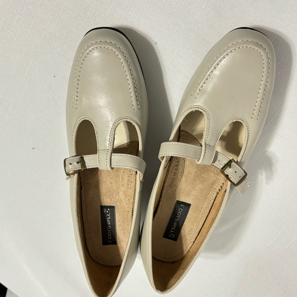 Footthrills Chic Rena Bone Leather Pumps for Women 8 W